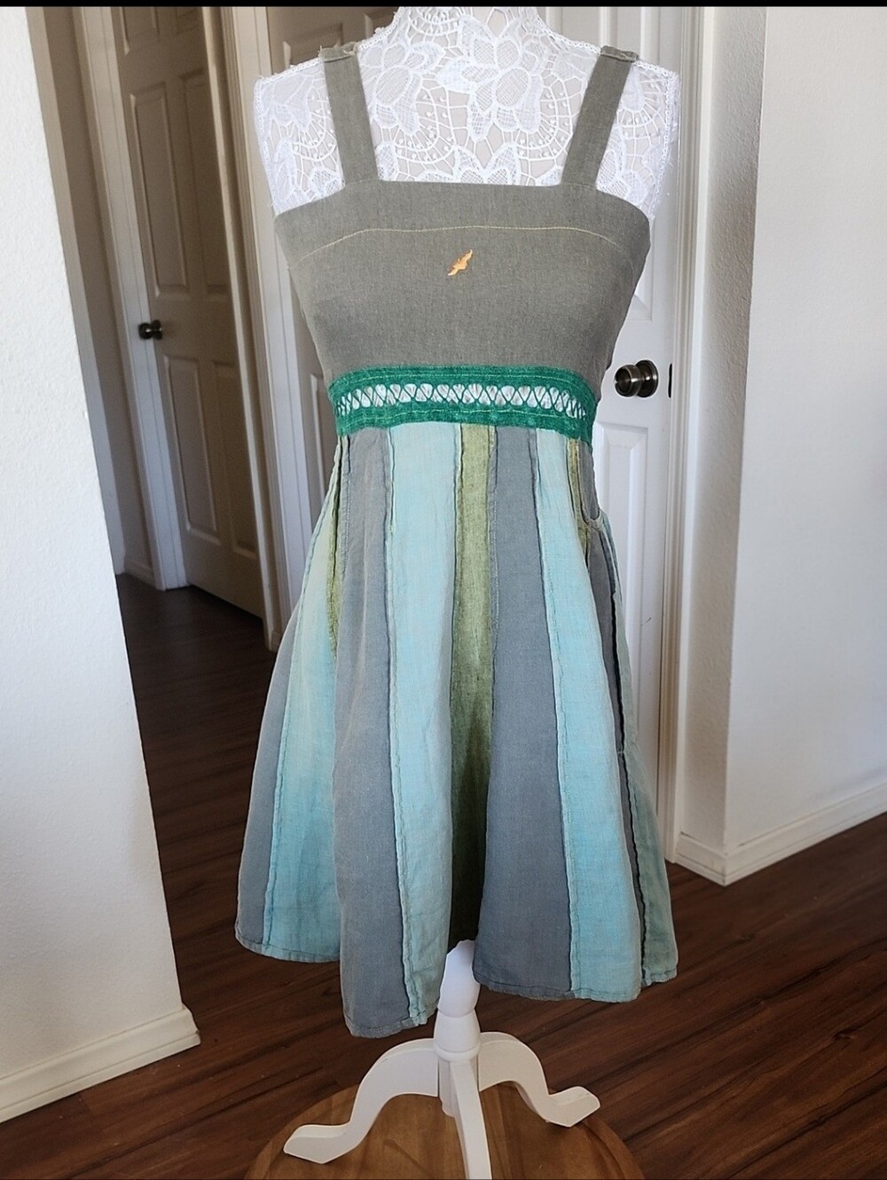 Well Dressed Wolf Rare Bird On A Wire Skater PinUp Rockabilly Boho Dress Size XS